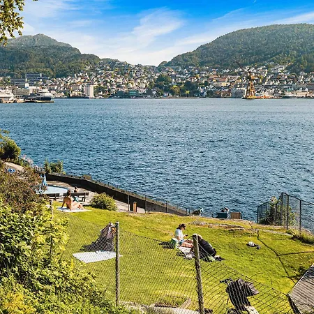Dinbnb L 2 Etasjers Toppleil L 2 Privat Balkonger L Ny 2024 Leilighet Bergen